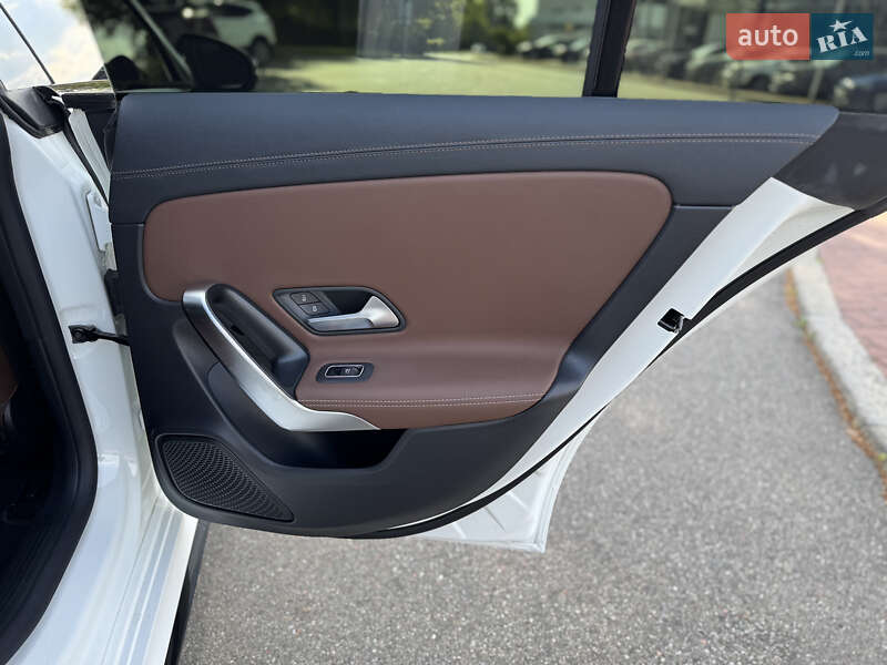 Седан Mercedes-Benz CLA-Class 2022 в Києві
