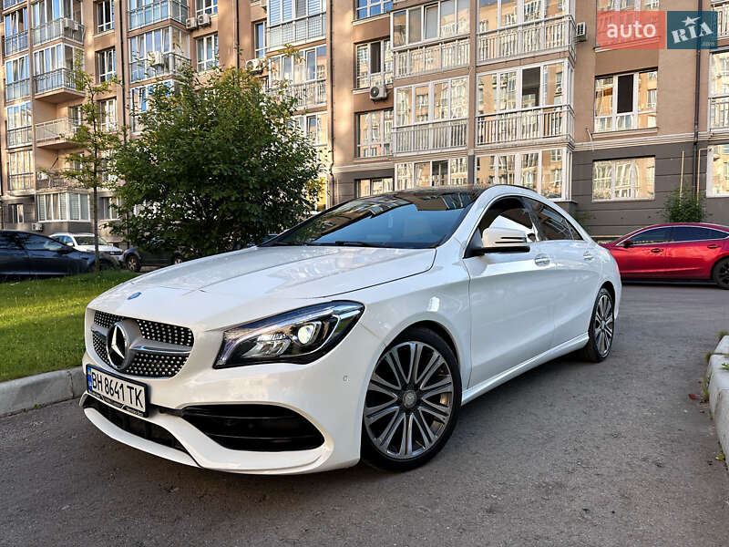 Седан Mercedes-Benz CLA-Class 2018 в Киеве