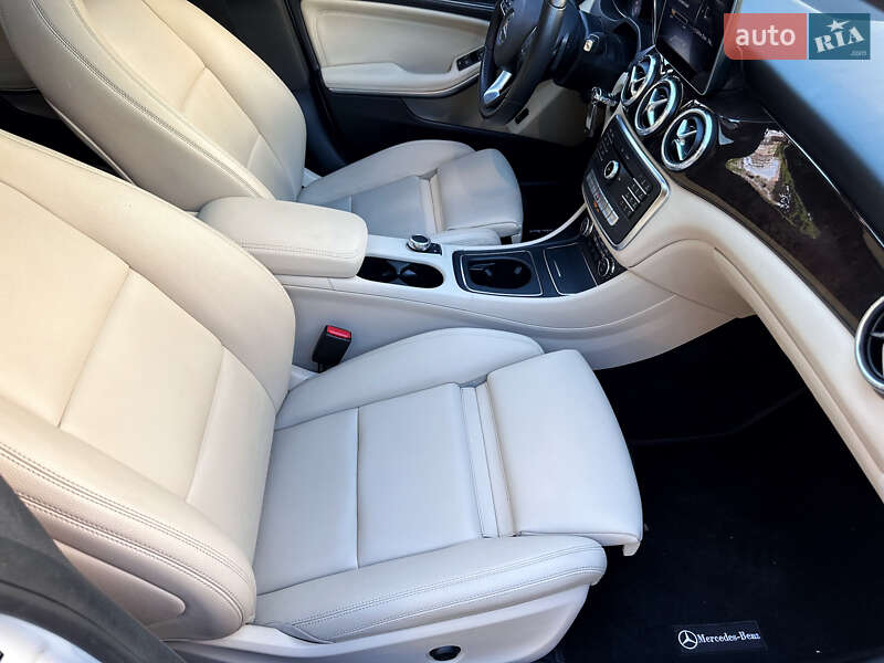 Седан Mercedes-Benz CLA-Class 2018 в Киеве