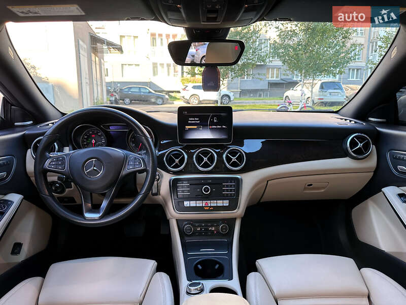 Седан Mercedes-Benz CLA-Class 2018 в Киеве