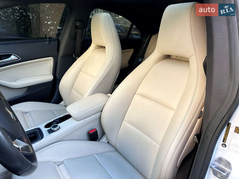 Седан Mercedes-Benz CLA-Class 2018 в Киеве