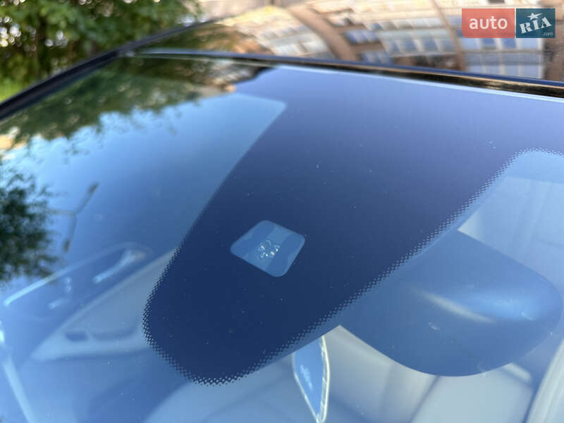 Седан Mercedes-Benz CLA-Class 2018 в Киеве