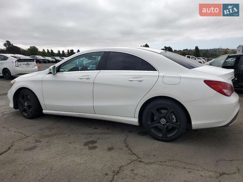 Седан Mercedes-Benz CLA-Class 2018 в Чернівцях
