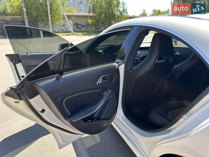 Седан Mercedes-Benz CLA-Class 2015 в Здолбунове