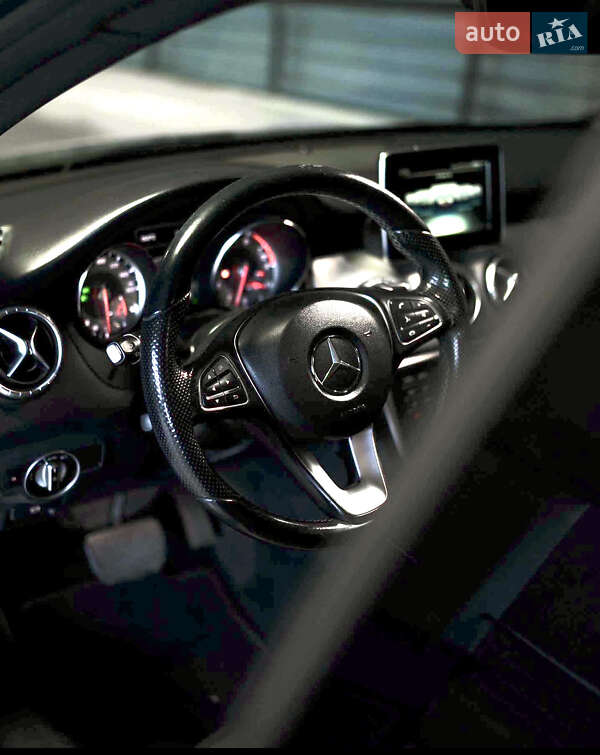 Седан Mercedes-Benz CLA-Class 2014 в Львове