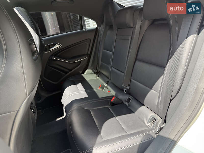Седан Mercedes-Benz CLA-Class 2015 в Києві