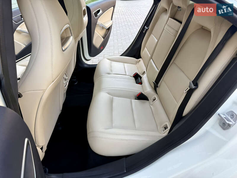 Седан Mercedes-Benz CLA-Class 2015 в Житомире