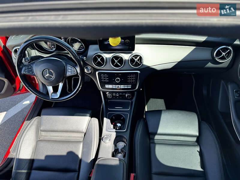 Седан Mercedes-Benz CLA-Class 2018 в Киеве