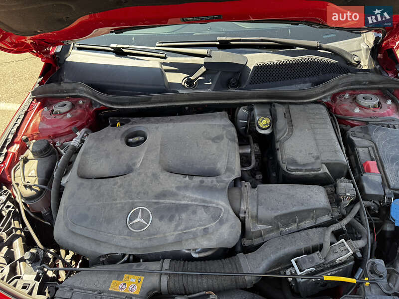 Седан Mercedes-Benz CLA-Class 2018 в Киеве