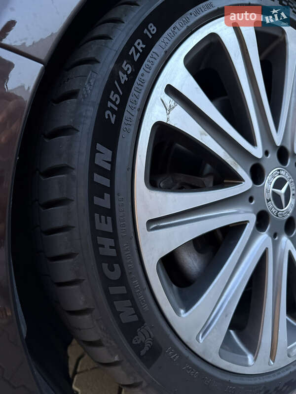 Седан Mercedes-Benz CLA-Class 2018 в Хмельницькому