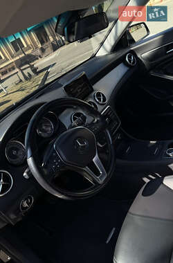 Седан Mercedes-Benz CLA-Class 2013 в 