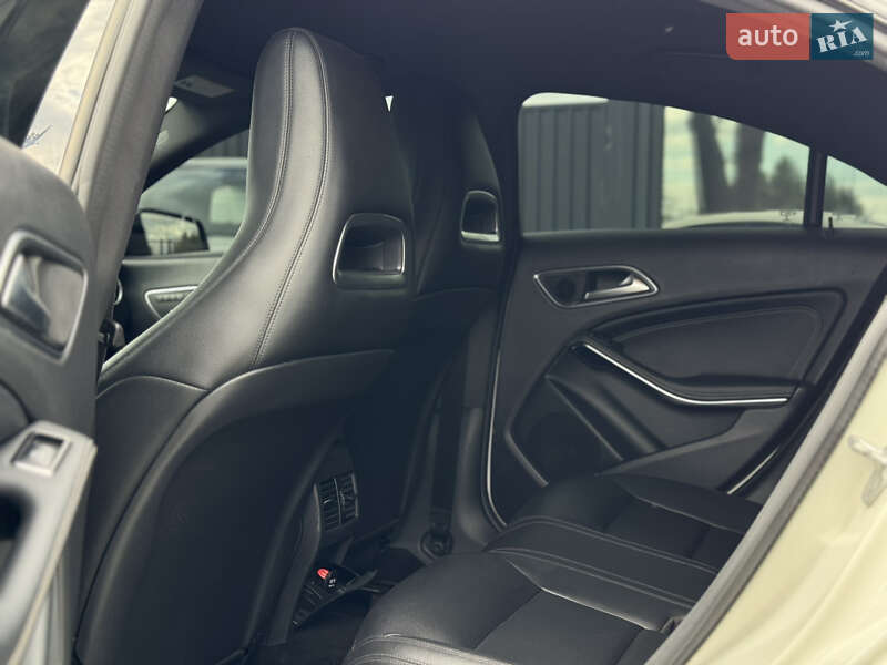 Седан Mercedes-Benz CLA-Class 2014 в Львові