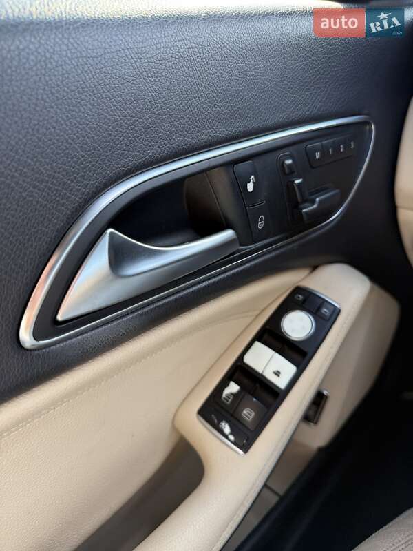 Седан Mercedes-Benz CLA-Class 2014 в Львові