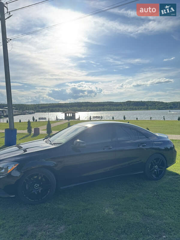 Седан Mercedes-Benz CLA-Class 2014 в Черновцах