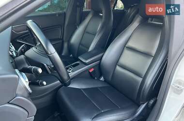 Седан Mercedes-Benz CLA-Class 2013 в 