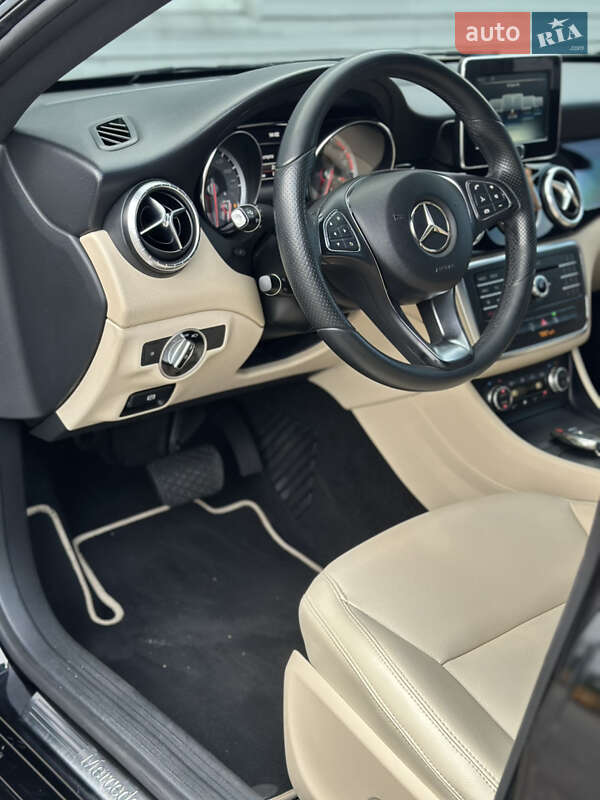 Седан Mercedes-Benz CLA-Class 2015 в Днепре