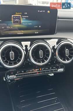 Седан Mercedes-Benz CLA-Class 2020 в 