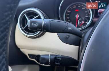 Седан Mercedes-Benz CLA-Class 2018 в 