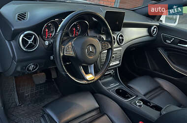 Седан Mercedes-Benz CLA-Class 2018 в 