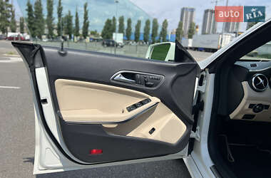 Седан Mercedes-Benz CLA-Class 2015 в 