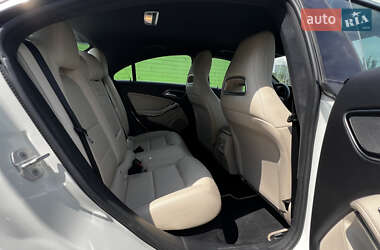 Седан Mercedes-Benz CLA-Class 2015 в 