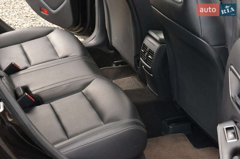 Седан Mercedes-Benz CLA-Class 2016 в Луцке