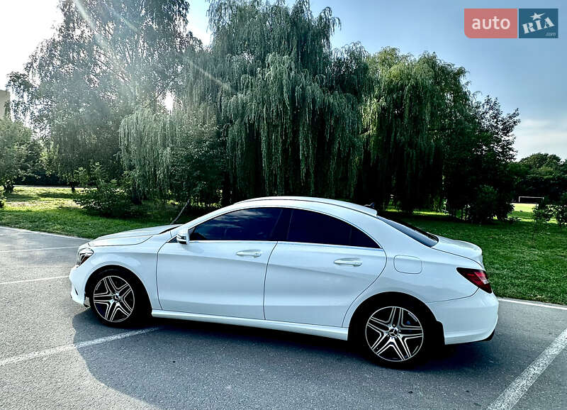 Седан Mercedes-Benz CLA-Class 2017 в Ивано-Франковске
