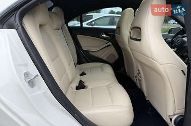 Седан Mercedes-Benz CLA-Class 2016 в 