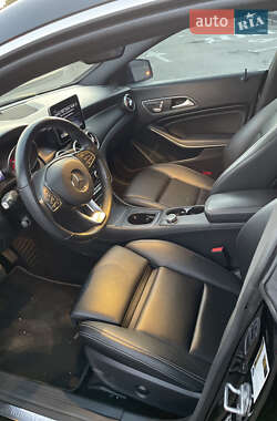 Седан Mercedes-Benz CLA-Class 2019 в 