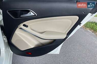 Седан Mercedes-Benz CLA-Class 2014 в 