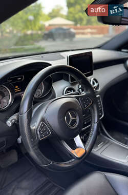 Седан Mercedes-Benz CLA-Class 2015 в 