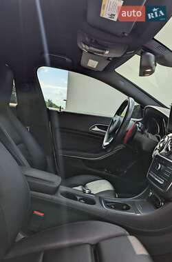 Седан Mercedes-Benz CLA-Class 2018 в 