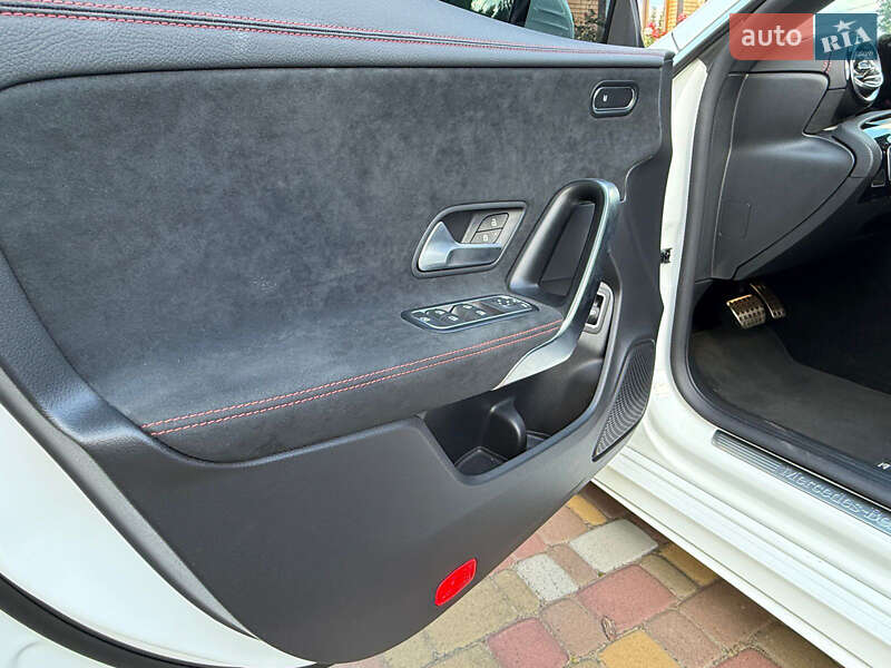 Седан Mercedes-Benz CLA-Class 2022 в Киеве