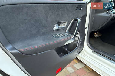 Седан Mercedes-Benz CLA-Class 2022 в 