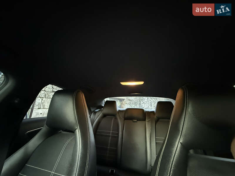 Седан Mercedes-Benz CLA-Class 2013 в Днепре