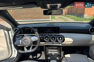 Седан Mercedes-Benz CLA-Class 2019 в 