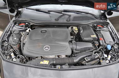 Седан Mercedes-Benz CLA-Class 2015 в 