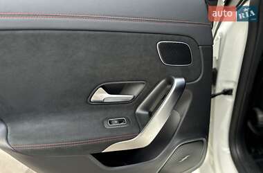 Седан Mercedes-Benz CLA-Class 2021 в 