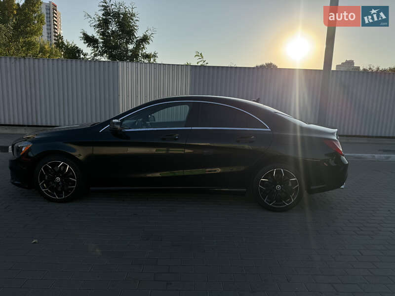 Седан Mercedes-Benz CLA-Class 2015 в Киеве