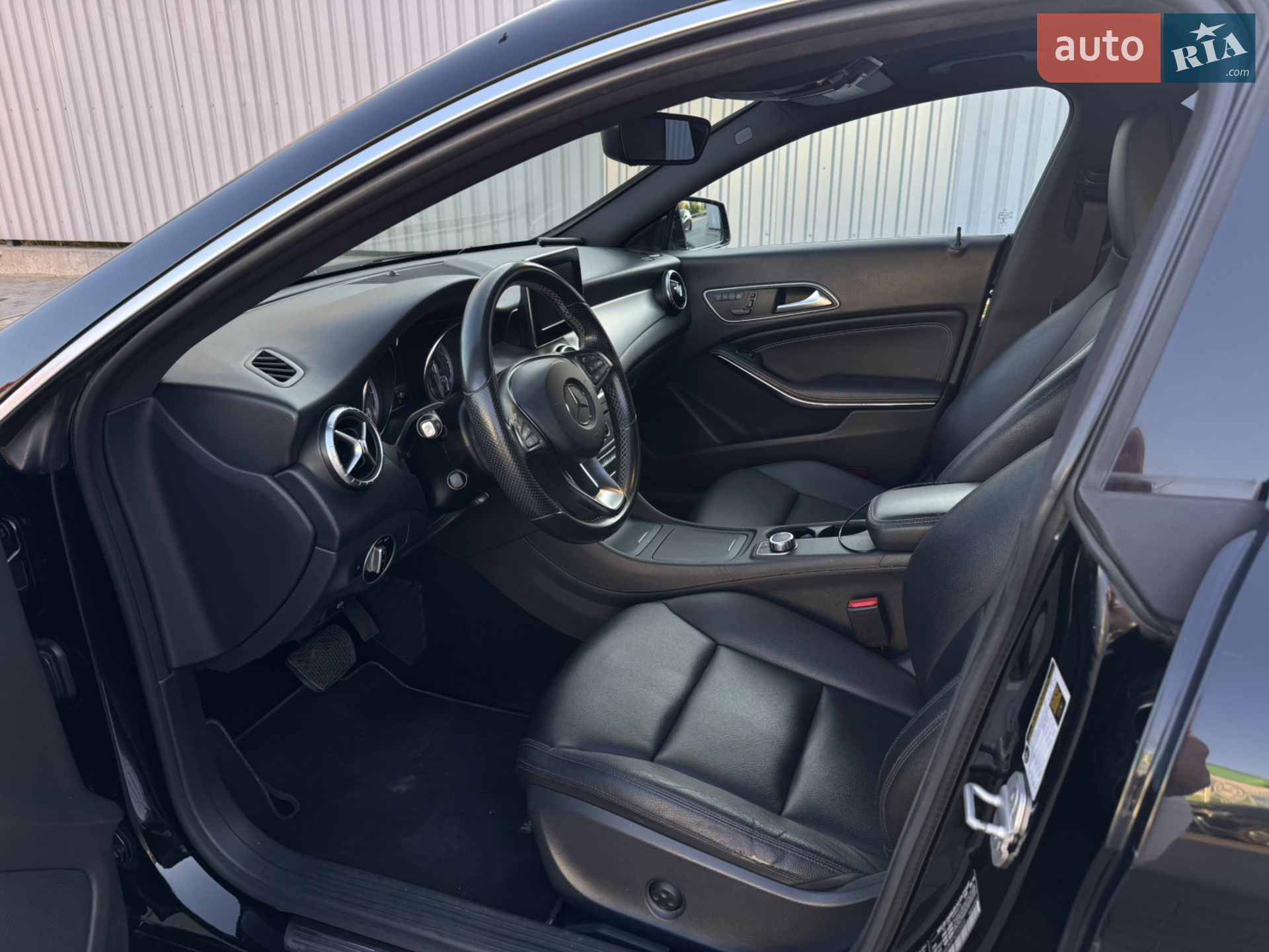 2015 Mercedes-Benz CLA-klasse - мініатюра 33