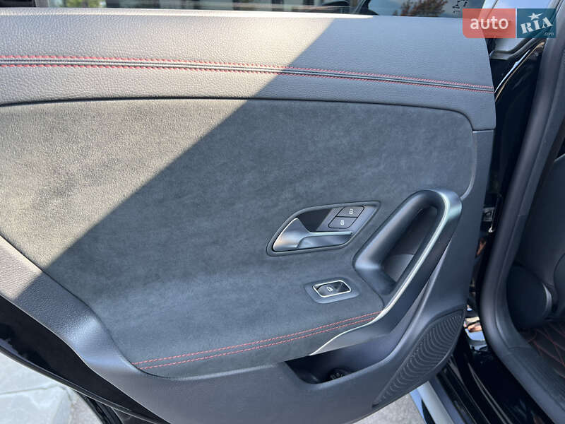Седан Mercedes-Benz CLA-Class 2022 в Києві