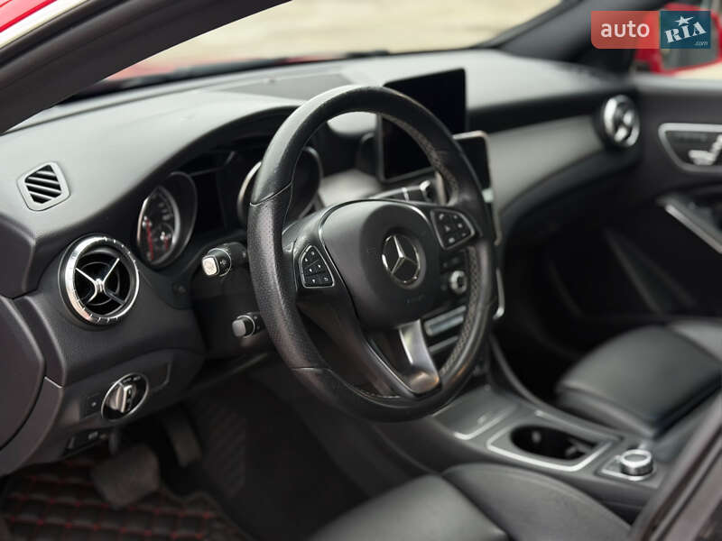 Седан Mercedes-Benz CLA-Class 2018 в Києві