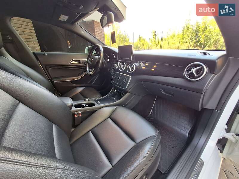 Седан Mercedes-Benz CLA-Class 2015 в Черновцах фото 27 Седан Mercedes-Benz CLA-Class 2015 в Черновцах