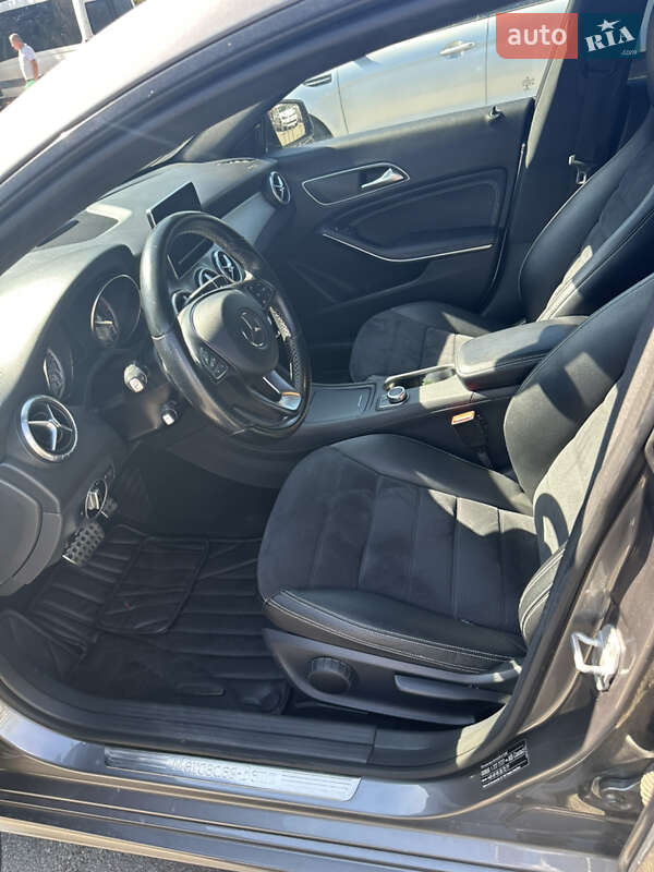 Седан Mercedes-Benz CLA-Class 2014 в Киеве фото 24 Седан Mercedes-Benz CLA-Class 2014 в Киеве