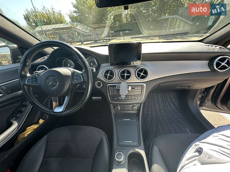 Седан Mercedes-Benz CLA-Class 2014 в Киеве фото 39 Седан Mercedes-Benz CLA-Class 2014 в Киеве
