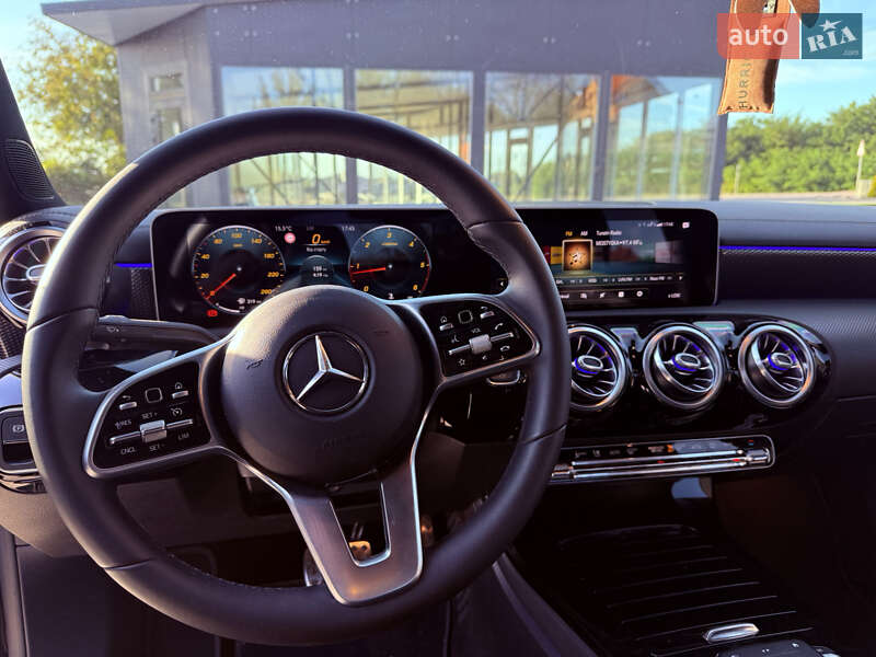 Седан Mercedes-Benz CLA-Class 2019 в Львові