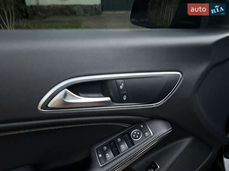 Седан Mercedes-Benz CLA-Class 2013 в Киеве