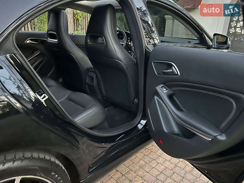 Седан Mercedes-Benz CLA-Class 2013 в Киеве