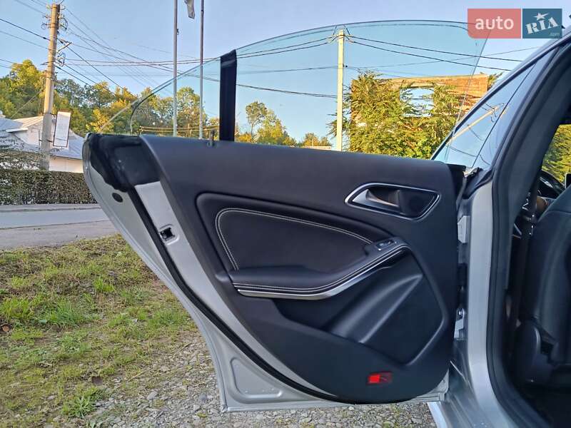 Седан Mercedes-Benz CLA-Class 2015 в Косове