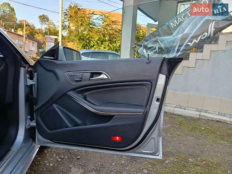 Седан Mercedes-Benz CLA-Class 2015 в Косове